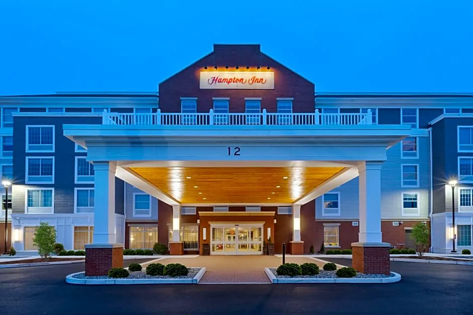 Hampton Inn Cape Cod Canal hotel hero