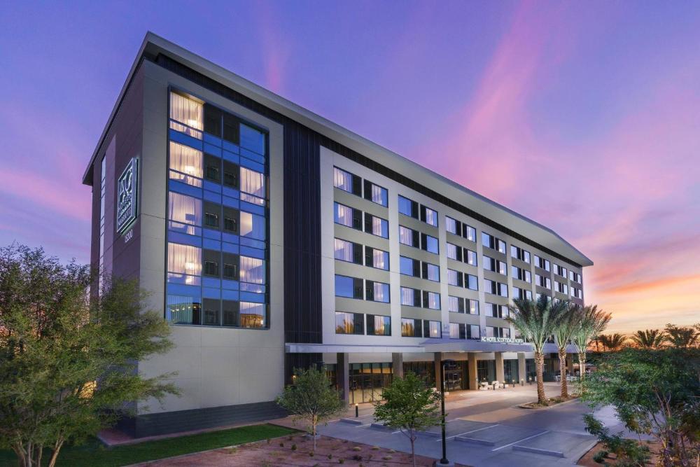 AC Hotel by Marriott Scottsdale North hotel hero