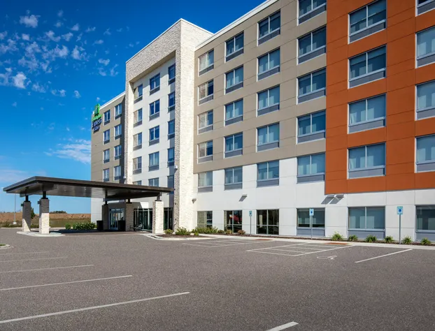 Holiday Inn Express & Suites Beloit by IHG hotel detail image 2