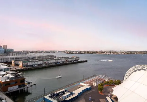 Hyatt Place Boston/Seaport District hotel detail image 3