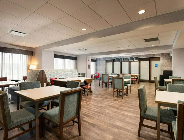 Hampton Inn Buffalo - Amherst, NY hotel detail image 3