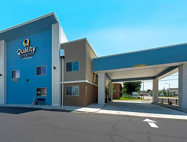 Quality Inn & Suites Evansville Downtown hotel detail image 1