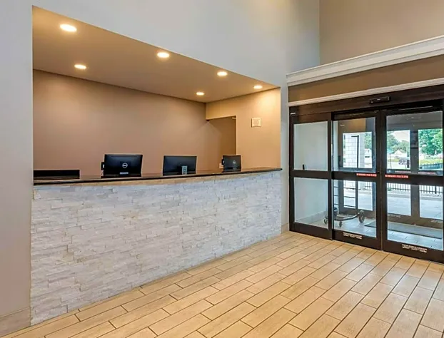 Quality Inn & Suites Evansville Downtown hotel detail image 2