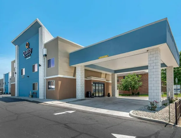 Quality Inn & Suites Evansville Downtown hotel detail image 1