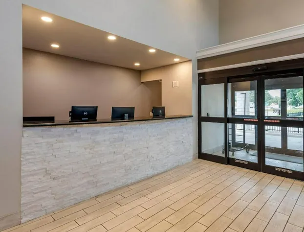 Quality Inn & Suites Evansville Downtown hotel detail image 3