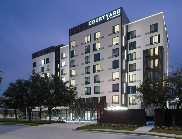 Courtyard by Marriott Houston Heights/I-10 hotel detail image 2