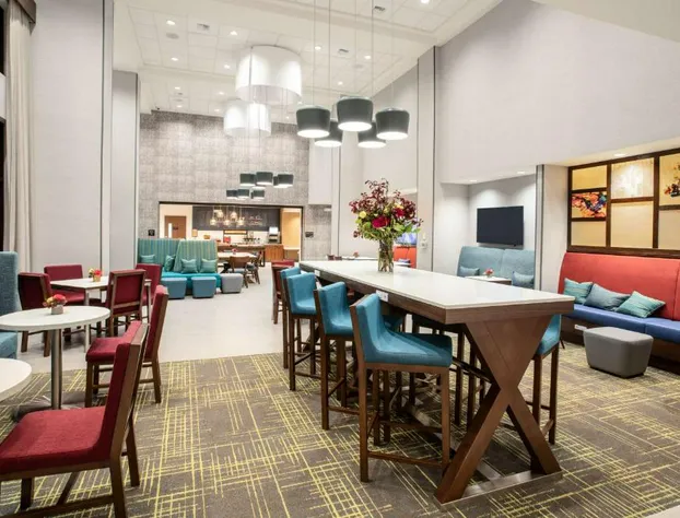 Hampton Inn & Suites Watsonville hotel detail image 3