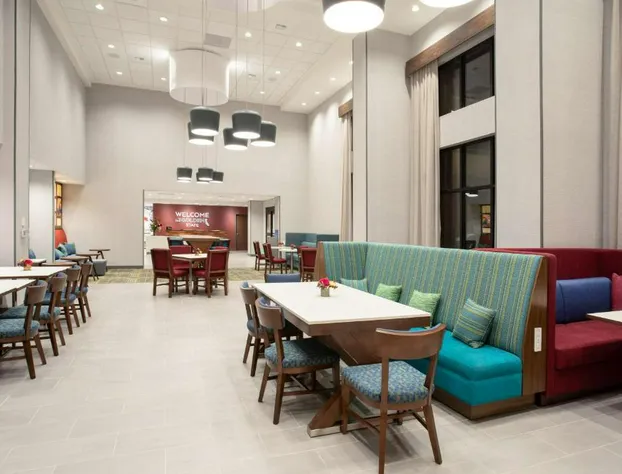 Hampton Inn & Suites Watsonville hotel detail image 4