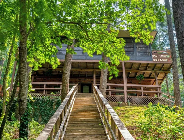 The Cascades Inn hotel detail image 1