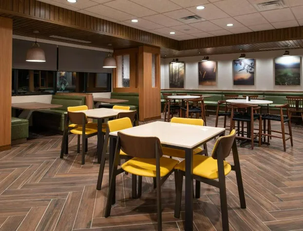Fairfield Inn & Suites by Marriott Canton hotel detail image 4