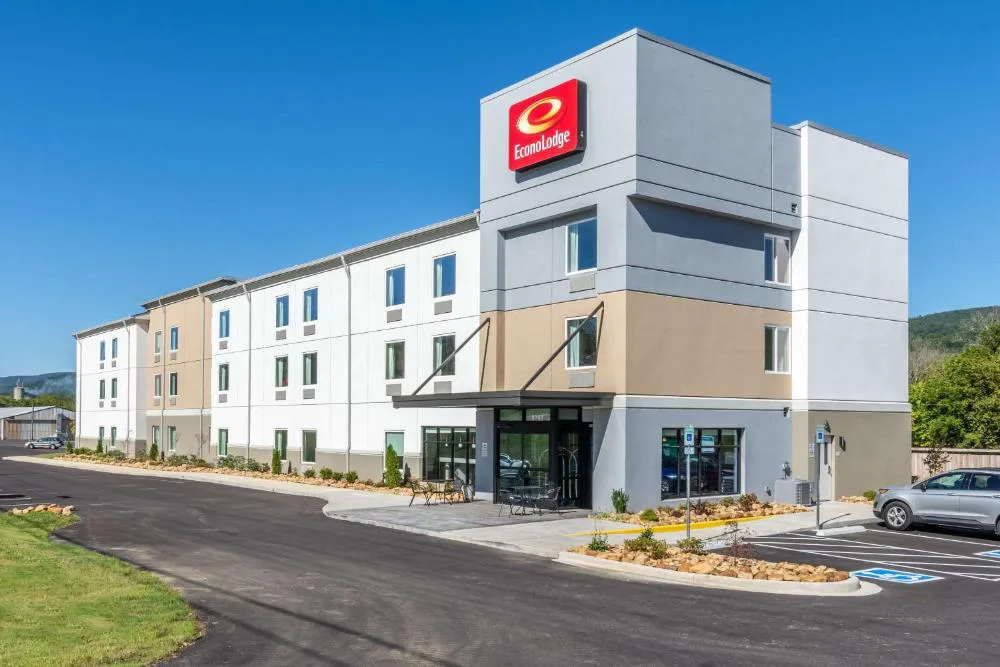 Econo Lodge Dayton hotel hero