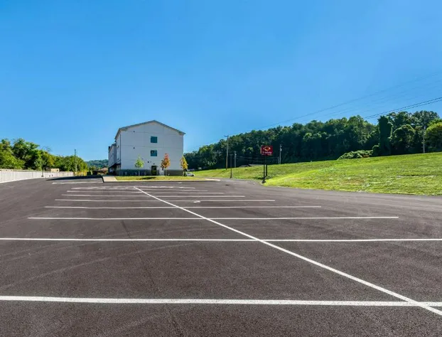 Econo Lodge Dayton hotel detail image 3