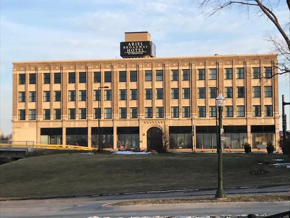 Ariel Broadway Hotel hotel hero