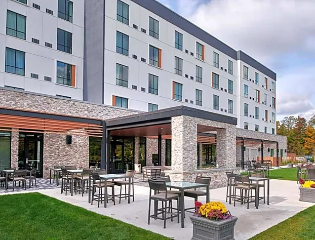 Courtyard by Marriott Petoskey at Victories Square hotel detail image 3