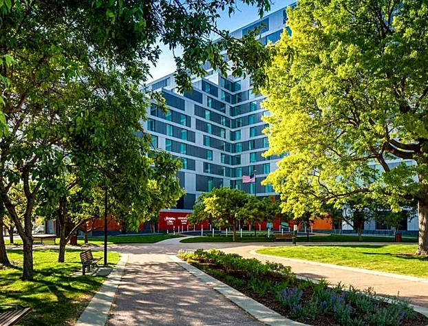 Hampton Inn Boston Seaport District hotel detail image 3