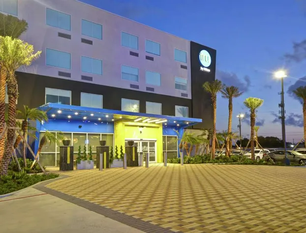 Tru by Hilton Corpus Christi South Padre Island Dr hotel detail image 1