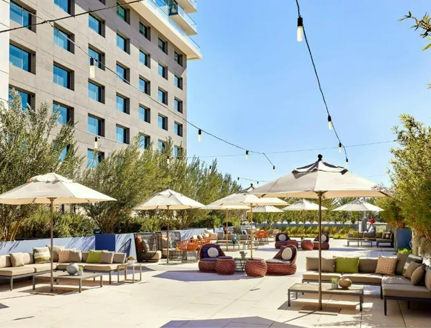 JW Marriott Anaheim Resort hotel detail image 1