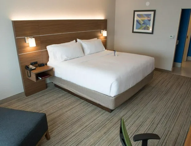 Holiday Inn Express & Suites Louisville N - Jeffersonville by IHG hotel detail image 4