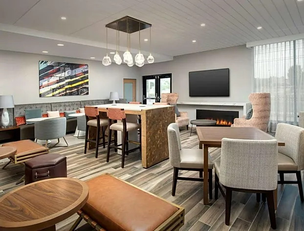 Hampton Inn Boston Logan Airport Chelsea hotel detail image 4