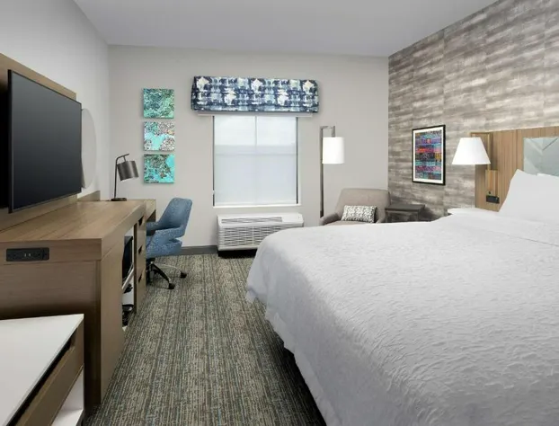 Hampton Inn Boston Logan Airport Chelsea hotel detail image 1