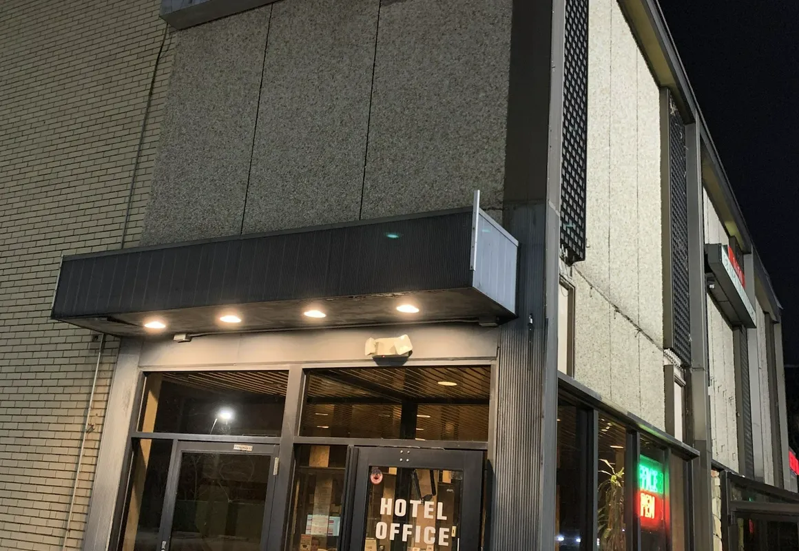 Coliseum Inn & Suites - Garden City Long Island hotel hero