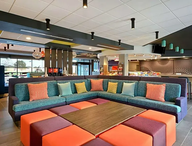 Tru by Hilton Mason Kings Island hotel detail image 3