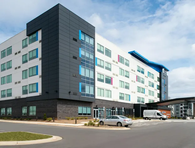 Aloft Charlotte Airport hotel detail image 2