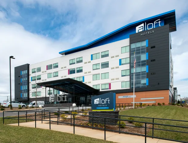 Aloft Charlotte Airport hotel detail image 3