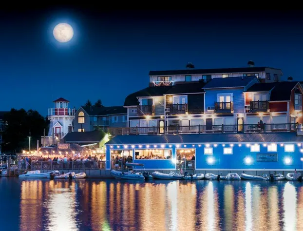 Old Harbor Inn hotel detail image 4