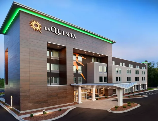 La Quinta Inn & Ste by Wyndham Wisconsin Dells- Lake Delton hotel detail image 3