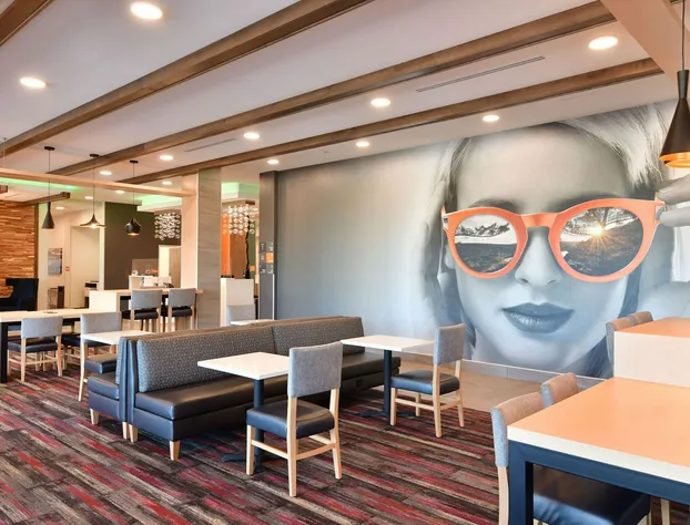 La Quinta Inn & Ste by Wyndham Wisconsin Dells- Lake Delton hotel detail image 4