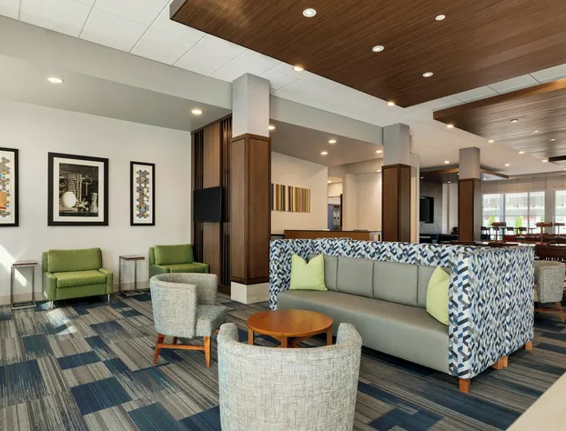 Holiday Inn Express & Suites Dalton - Walnut Ave by IHG hotel detail image 4