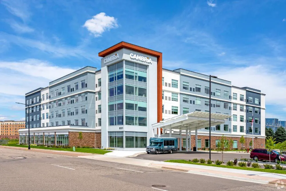 Cambria Hotel Bloomington Mall of America Minneapolis Airport hotel hero