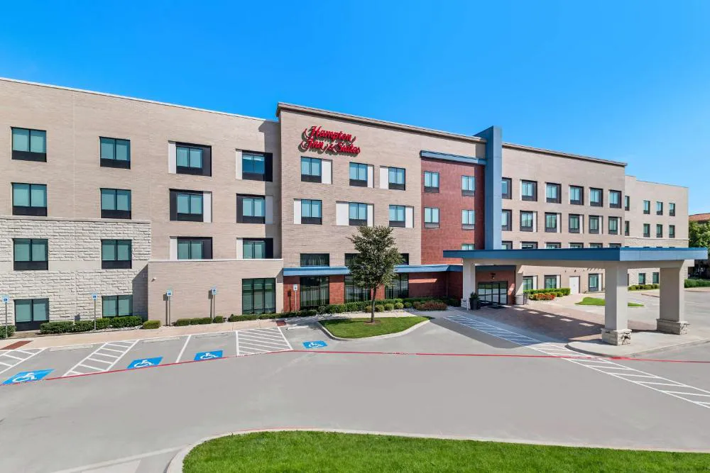 Hampton Inn & Suites Farmers Branch Dallas hotel hero