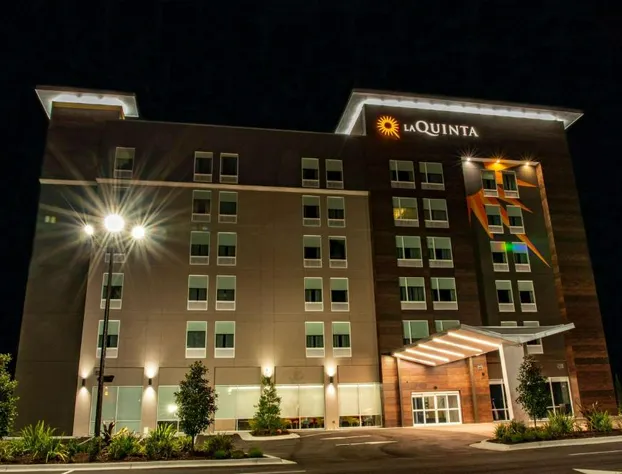 La Quinta Inn & Suite by Wyndham Lake City hotel detail image 1