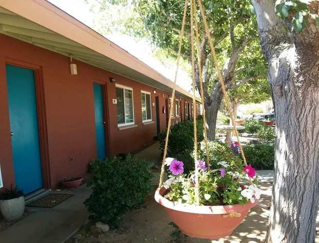 Hilltop Tavern and Inn hotel detail image 4