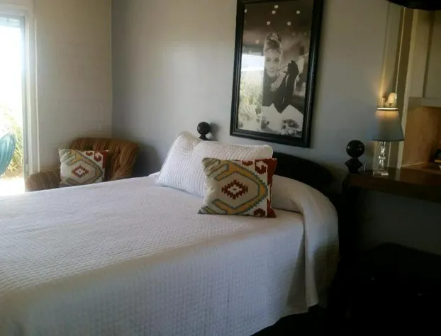 Hilltop Tavern and Inn hotel detail image 2