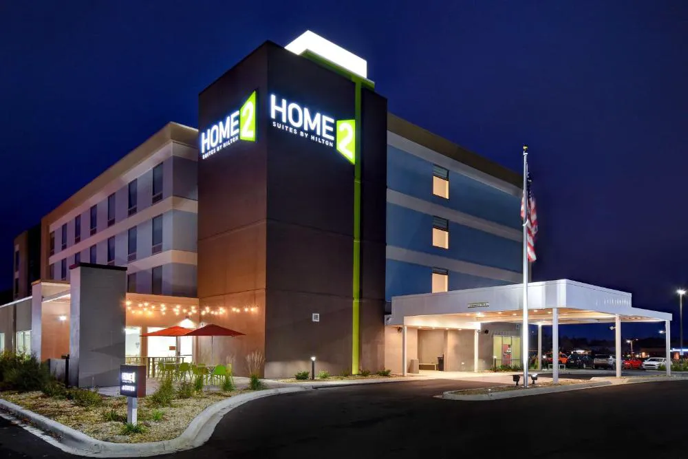 Home2 Suites by Hilton Eau Claire South hotel hero