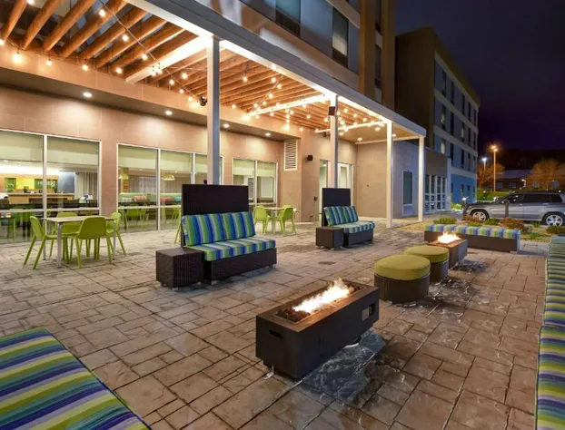 Home2 Suites by Hilton Eau Claire South hotel detail image 4