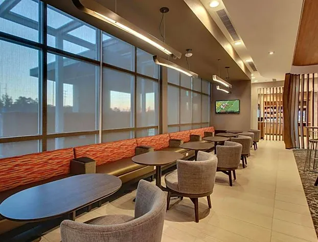 SpringHill Suites by Marriott Gulfport I-10 hotel detail image 4