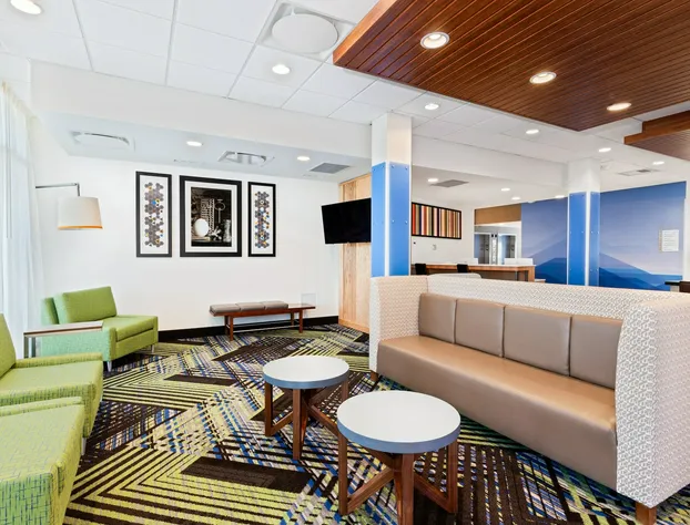 Holiday Inn Express & Suites Niceville - Eglin Area by IHG hotel detail image 2