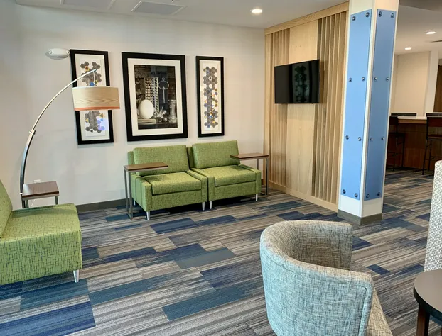 Holiday Inn Express & Suites Phoenix North - Happy Valley by IHG hotel detail image 1