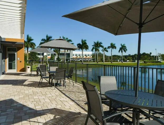 Fairfield by Marriott Inn & Suites Deerfield Beach Boca Raton hotel detail image 3