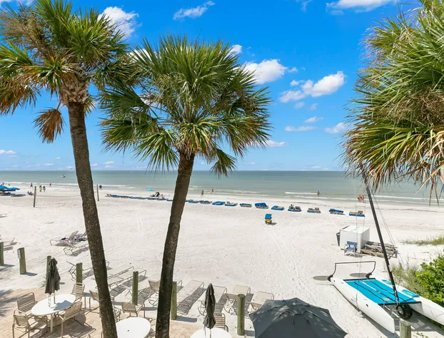 Grand Shores West hotel detail image 1