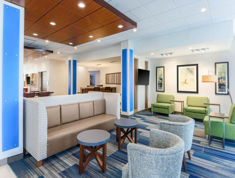 Holiday Inn Express & Suites Chicago O'Hare Airport by IHG hotel detail image 3