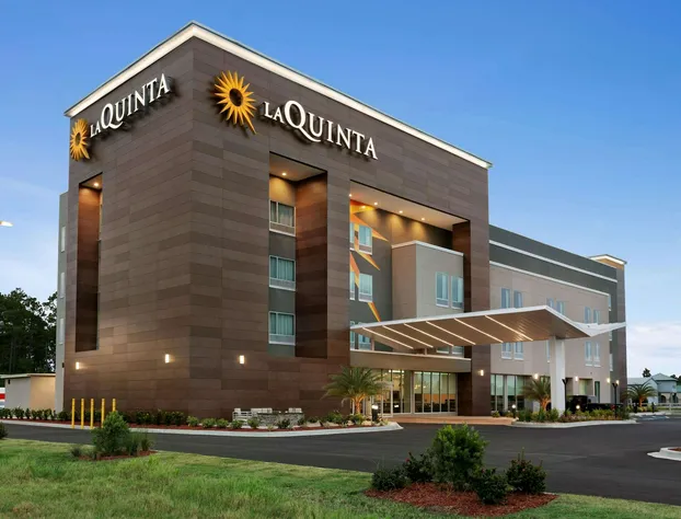 La Quinta Inn & Suites by Wyndham Brunswick/Golden Isles hotel detail image 2
