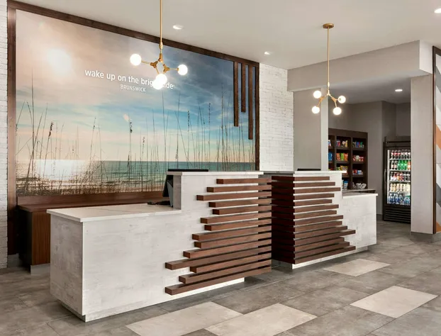 La Quinta Inn & Suites by Wyndham Brunswick/Golden Isles hotel detail image 3