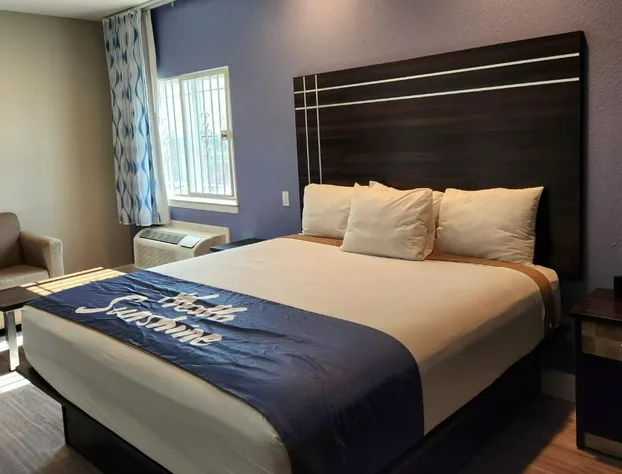 Days Inn & Suites by Wyndham La Porte hotel detail image 2