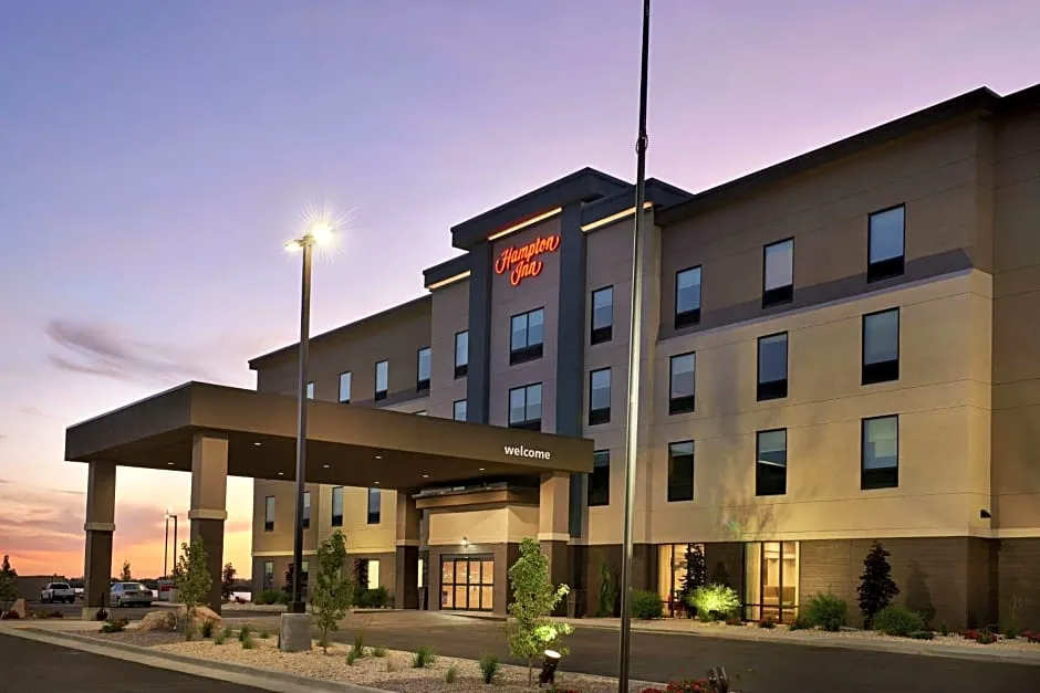 Hampton Inn by Hilton Burley hotel hero