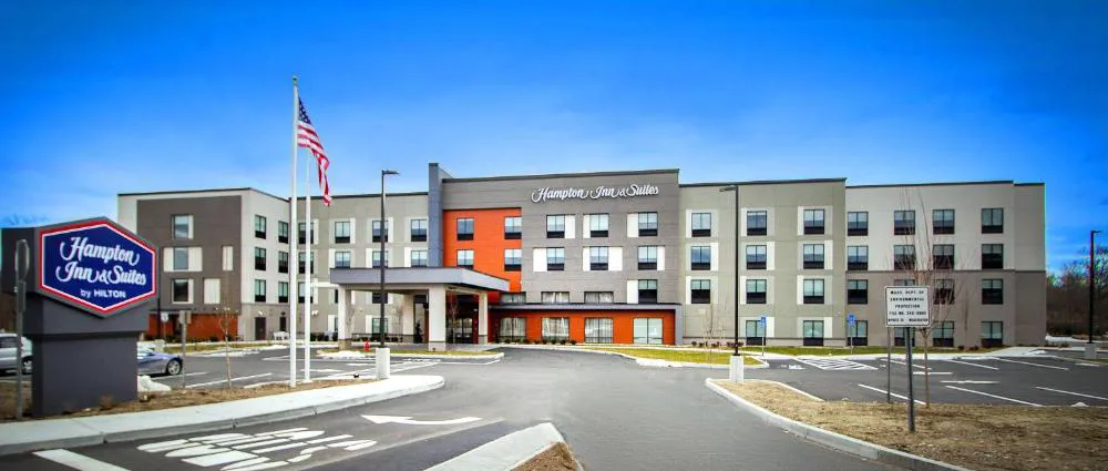 Hampton Inn & Suites North Attleboro hotel hero